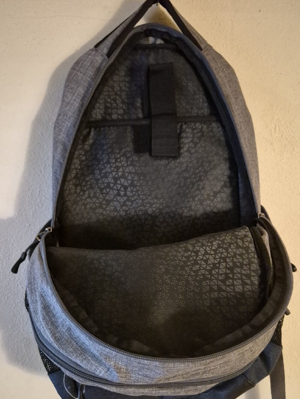 C9 Champion Double Up Cooler Backpack Gray Teal Water Resistant 19" Tech Bag - Picture 8 of 10